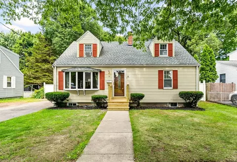 15 Arnold Rd, Peabody, MA 01960