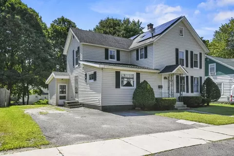 44 Pine St, Dalton, MA 01226