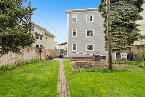 7 Lyon St, Worcester, MA 01604 photo 5