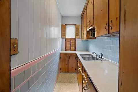 7 Lyon St, Worcester, MA 01604 photo 7