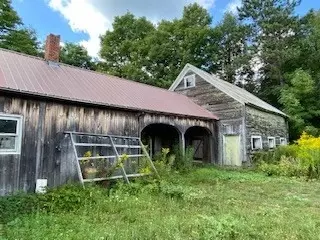 274 E Main St, Plainfield, MA 01070 photo 4