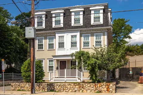 133-141 Tremont St, Brighton, MA 02135