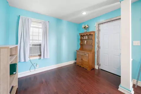 504 Bradford Ave, Fall River, MA 02721 photo 10