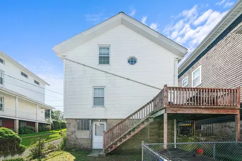 504 Bradford Ave, Fall River, MA 02721 photo 6