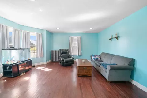 504 Bradford Ave, Fall River, MA 02721 photo 8