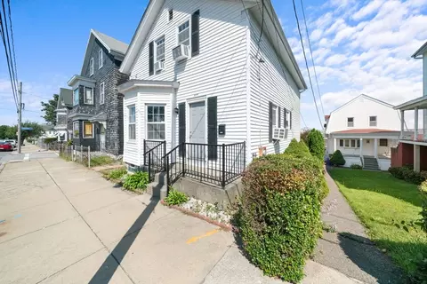 504 Bradford Ave, Fall River, MA 02721 photo 4