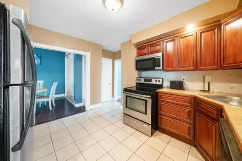504 Bradford Ave, Fall River, MA 02721 photo 12
