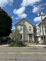 5 Cedar St #1, Cambridge, MA 02140
