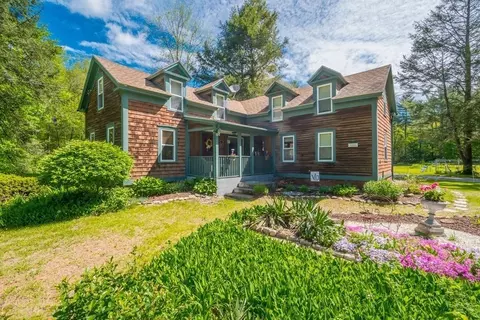 3006 Thorndike St, Palmer, MA 01069