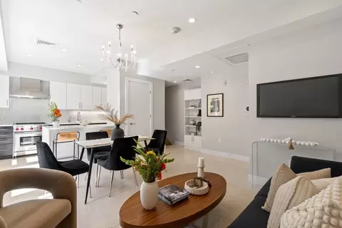 1672 Washington St #102, Boston, MA 02118