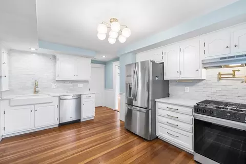 71 Kiely Rd, Dedham, MA 02026