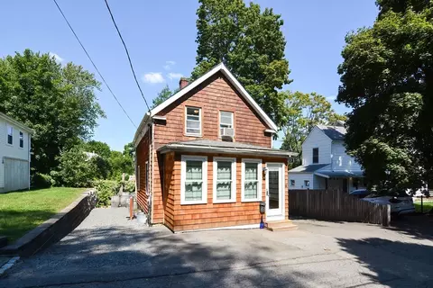 Exterior - 11 Pierce Pl, Canton, MA 02021 photo 2 of 8
