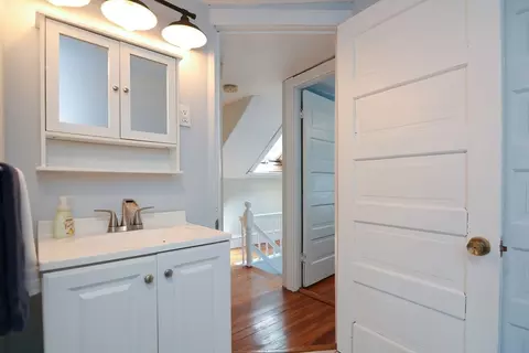 Bath - 11 Pierce Pl, Canton, MA 02021 photo 1 of 3
