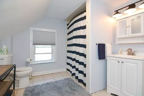 Bath - 11 Pierce Pl, Canton, MA 02021 photo 2 of 3