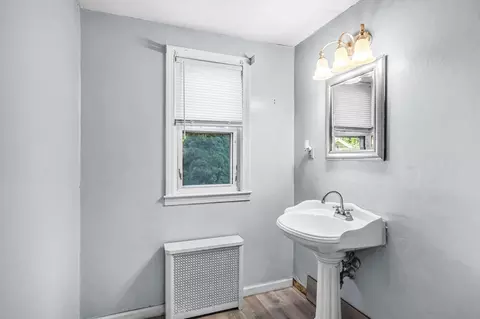 252 King St, Springfield, MA 01109 photo 22