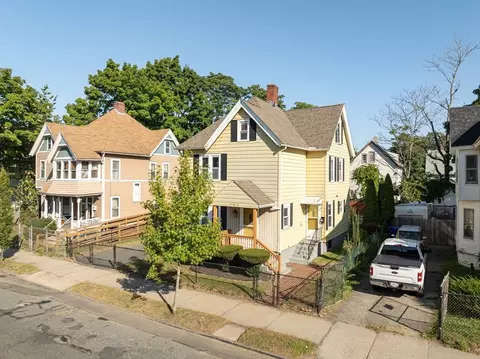 252 King St, Springfield, MA 01109 photo 2