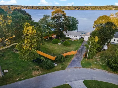 66 Greenleaf St, Fall River, MA 02721 photo 3
