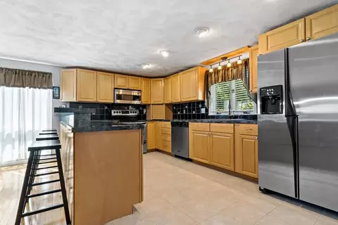 66 Greenleaf St, Fall River, MA 02721 photo 11