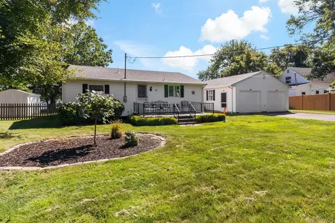 66 Greenleaf St, Fall River, MA 02721 photo 4