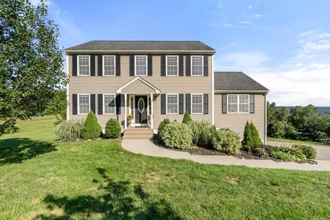 241 Dresser Hill Rd, Dudley, MA 01571