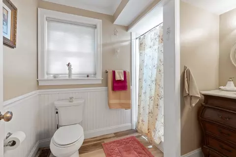 Bath - 314 Wethersfield St, Rowley, MA 01969 photo 1 of 6