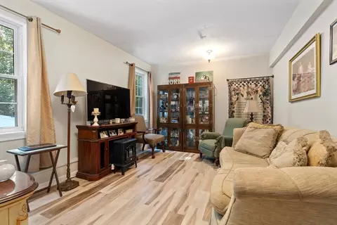Living - 314 Wethersfield St, Rowley, MA 01969 photo 2 of 2