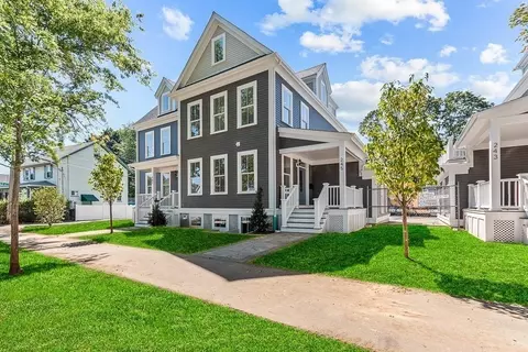 245 Neponset Valley Pkwy #245, Boston, MA 02136