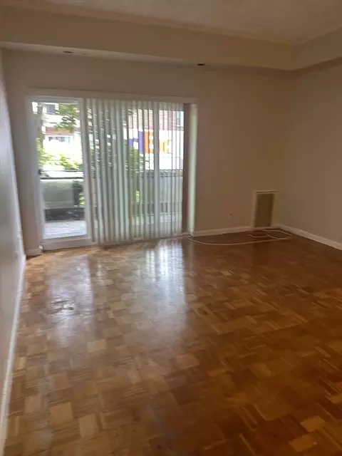 55 Broadlawn Park #18, Chestnut Hill, MA 02467