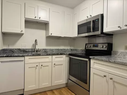 802 Willard St #E2, Quincy, MA 02169