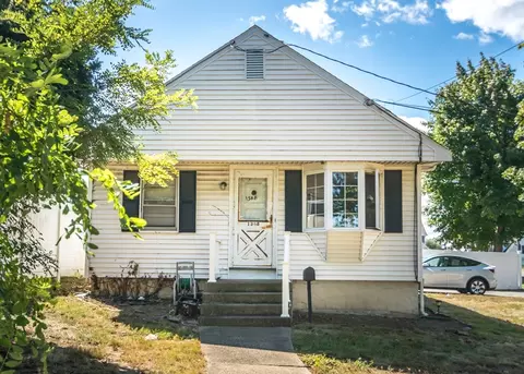 1348 Trapelo Rd, Waltham, MA 02451 photo 3