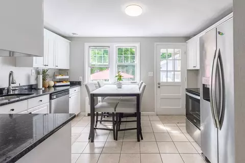 17 Collins St, Worcester, MA 01606 photo 6