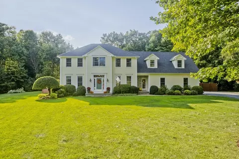 30 Victoria Ln, Wilbraham, MA 01095