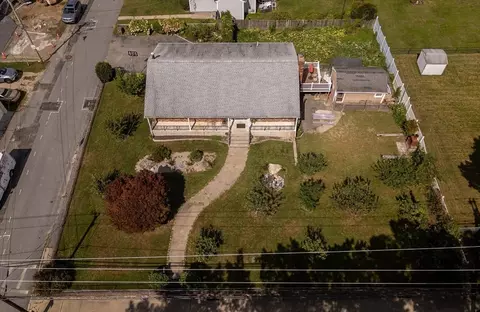 1598 Locust St, Fall River, MA 02723 photo 9