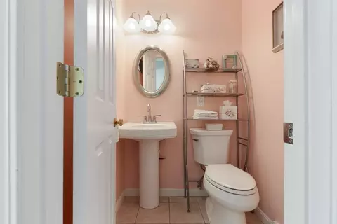 37 Constitution Ln #16, Danvers, MA 01923 photo 20