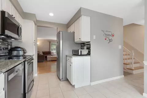37 Constitution Ln #16, Danvers, MA 01923 photo 9