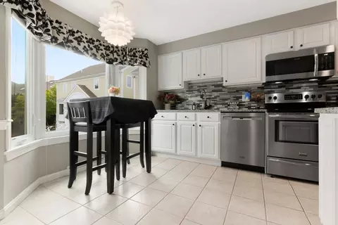 37 Constitution Ln #16, Danvers, MA 01923 photo 6