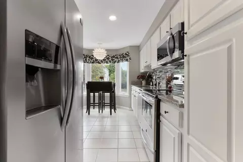 37 Constitution Ln #16, Danvers, MA 01923 photo 10