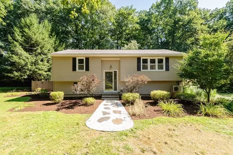 76 Old Quarry Rd, Westfield, MA 01085