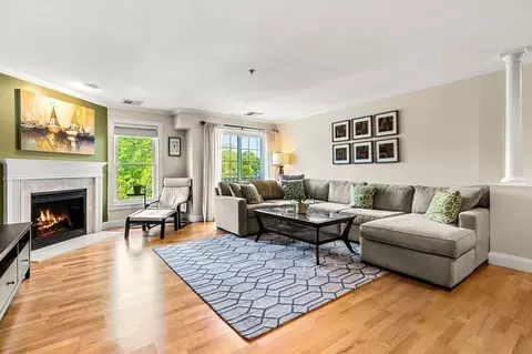 19 Broad #306, Merrimac, MA 01860