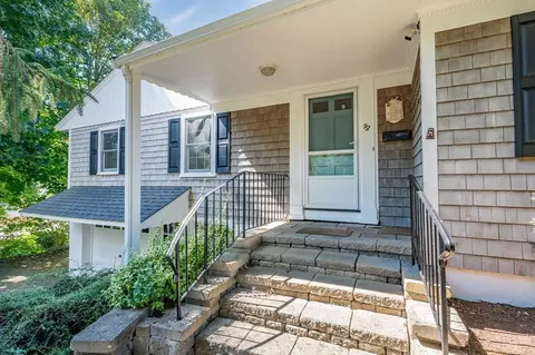 98 Wilton Dr, Barnstable, MA 02632