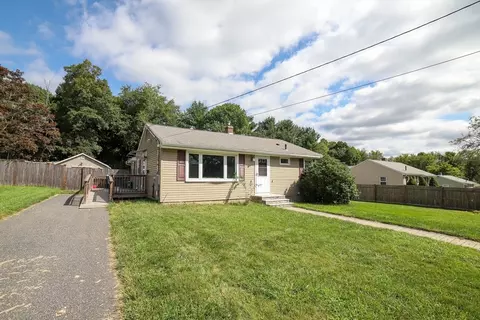 7 Melody Ln, Shrewsbury, MA 01545