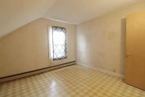 Bedroom - 162 Jencks St, Fall River, MA 02723 photo 4 of 5