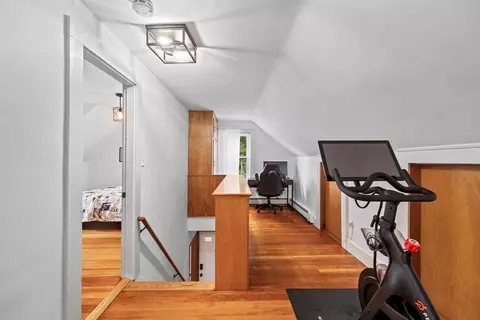 Entry Way - 19 Conant Rd, Framingham, MA 01702 photo 2 of 3