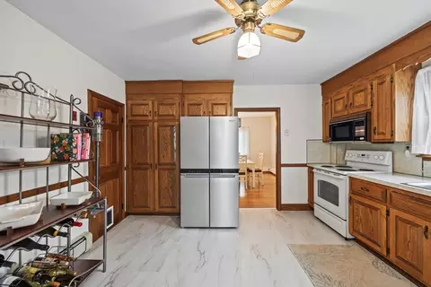 Kitchen - 19 Conant Rd, Framingham, MA 01702 photo 2 of 3