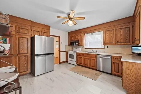 Kitchen - 19 Conant Rd, Framingham, MA 01702 photo 1 of 3