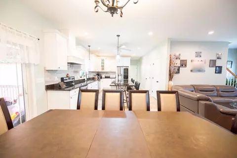 Other - 93 Elaine Cir, Springfield, MA 01109 photo 3 of 8