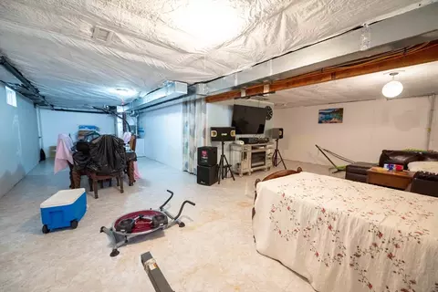Other - 93 Elaine Cir, Springfield, MA 01109 photo 6 of 8