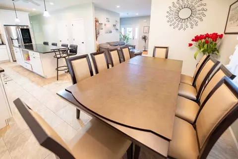 Dining - 93 Elaine Cir, Springfield, MA 01109 photo 2 of 2