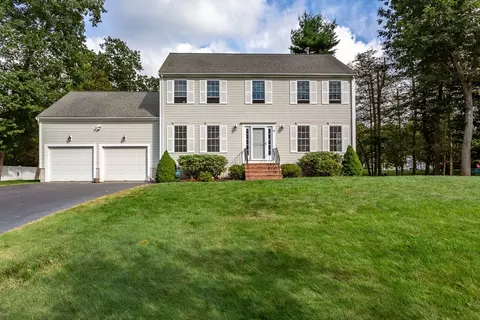 30 Pheasant Ln, Raynham, MA 02767