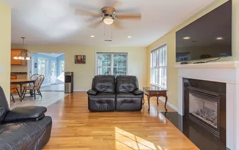 30 Pheasant Ln, Raynham, MA 02767 photo 6